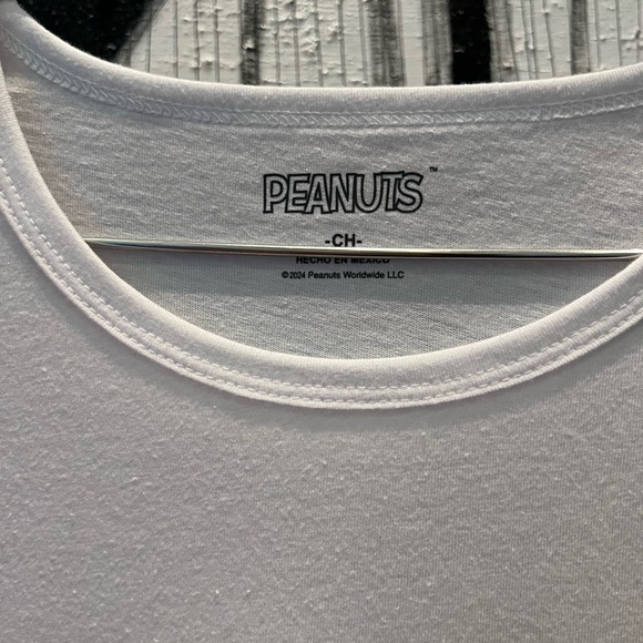 Snoopy Tee - Picture 6 of 10